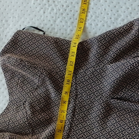 BCBG cute strapless mini peplum Party dress with keyhole back - Picture 9 of 13